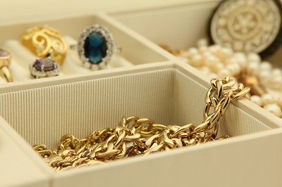 image of jewelry in jewelry box